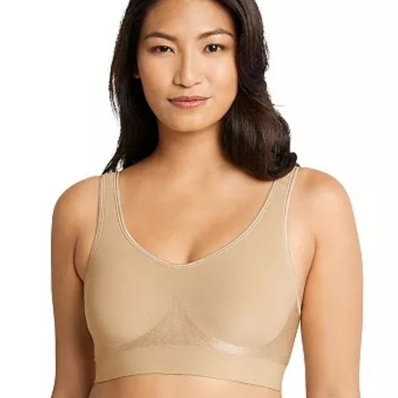 NWT Bali wirefree lined smoothing cool comfort bra Size Med - Picture 1 of 8